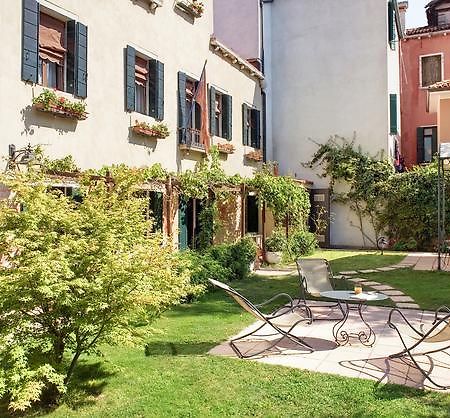 Casa Rezzonico Bed & Breakfast เวนิส ภายนอก รูปภาพ