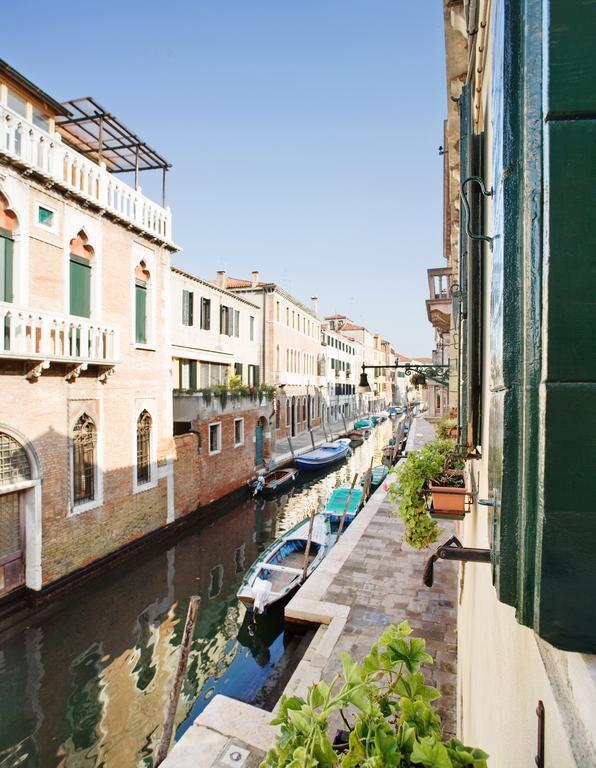 Casa Rezzonico Bed & Breakfast เวนิส ภายนอก รูปภาพ