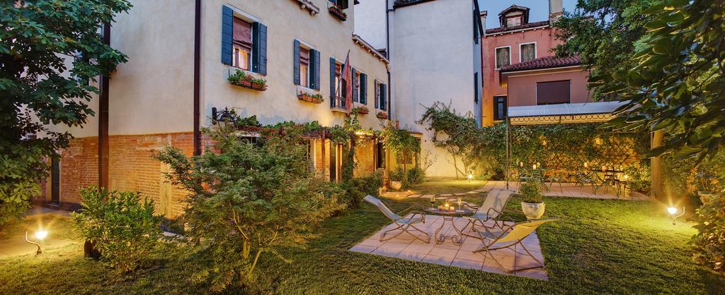 Casa Rezzonico Bed & Breakfast เวนิส ภายนอก รูปภาพ