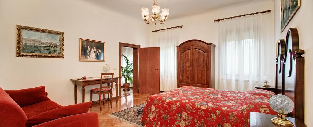 Casa Rezzonico Bed & Breakfast เวนิส ภายนอก รูปภาพ