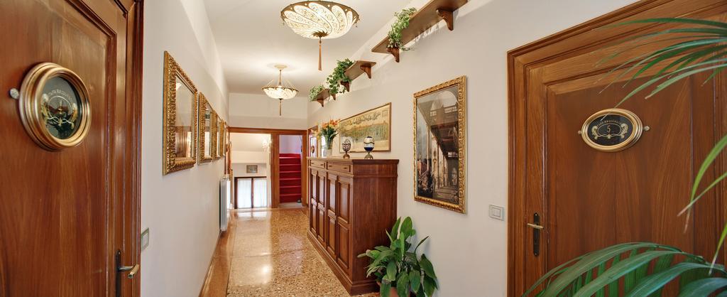 Casa Rezzonico Bed & Breakfast เวนิส ภายนอก รูปภาพ
