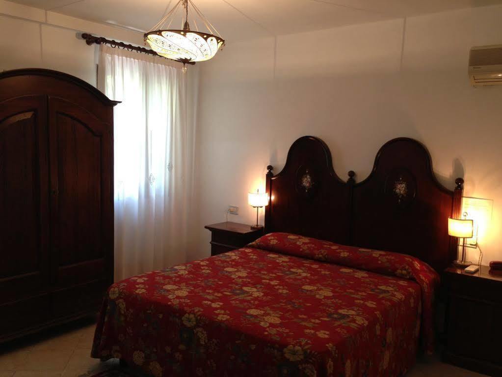 Casa Rezzonico Bed & Breakfast เวนิส ภายนอก รูปภาพ