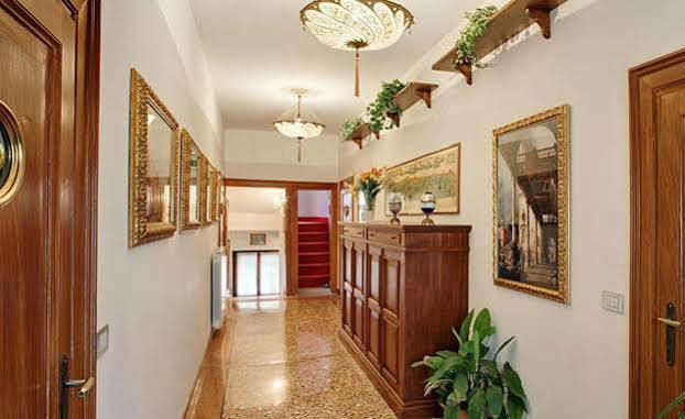 Casa Rezzonico Bed & Breakfast เวนิส ภายนอก รูปภาพ