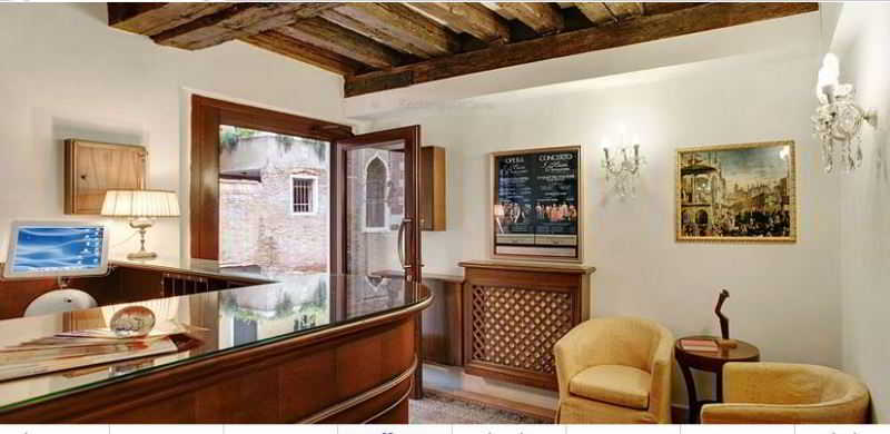 Casa Rezzonico Bed & Breakfast เวนิส ภายนอก รูปภาพ